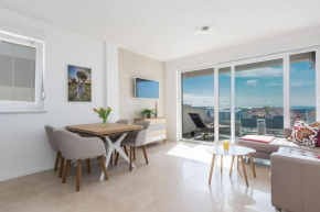 Suzana, sea view lux.apartment